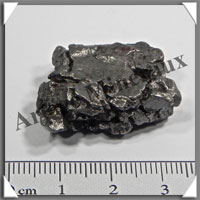 Mtorite de CAMPO DEL CIELO - 27 grammes - 29x27x10 mm - M049